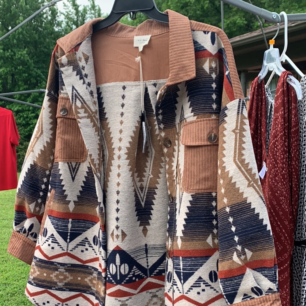 Boutique Shacket size 1X New with Tag beautiful Aztec colors